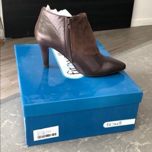 Fitzwell black booties